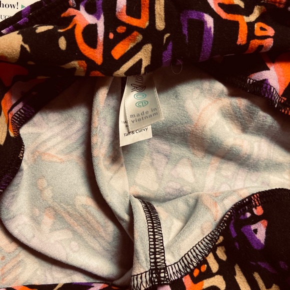 New Lularoe Leggings Aztec purple print - Picture 3 of 7